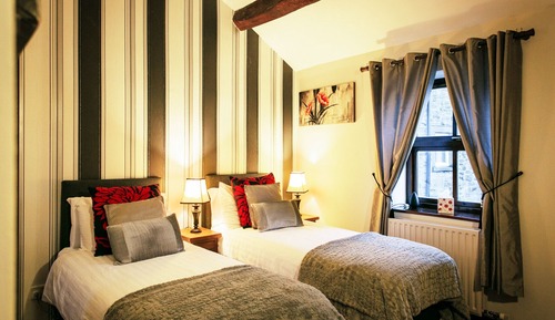 Standard Twin Room