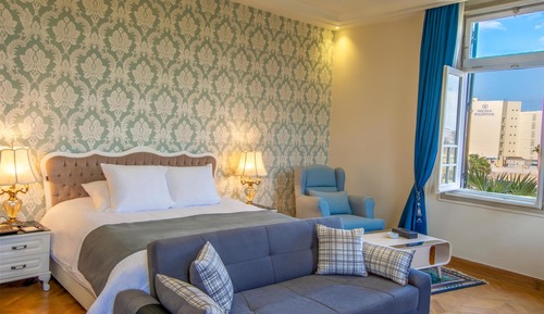 Queen Suite