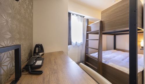 Habitación con 2 camas individuales (1 Bunk Bed)