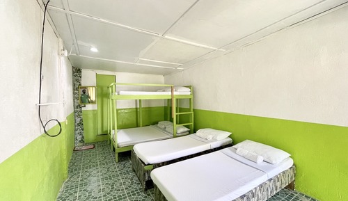 Dormitorio compartido, dormitorio mixto