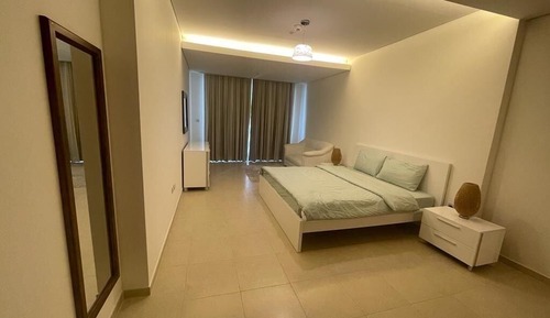 Apartamento, 2 habitaciones, vistas parciales al mar, en una planta alta