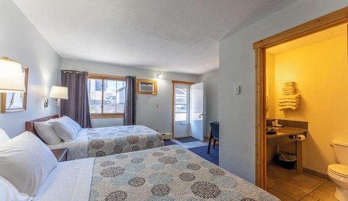 Habitación Confort doble, 2 camas de matrimonio, vistas al jardín
