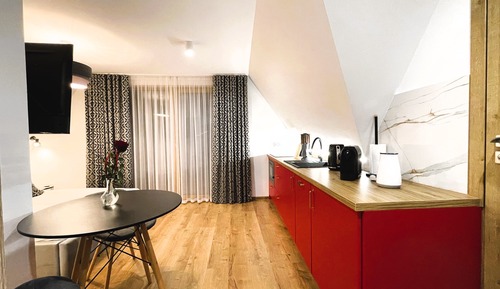 Suite estudio romántica, 1 cama de matrimonio, bañera, vistas a la montaña