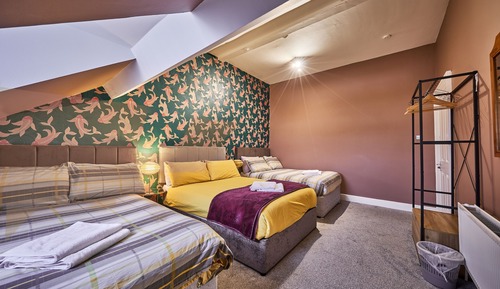 Triple Room, Shared Bathroom (Room 8)