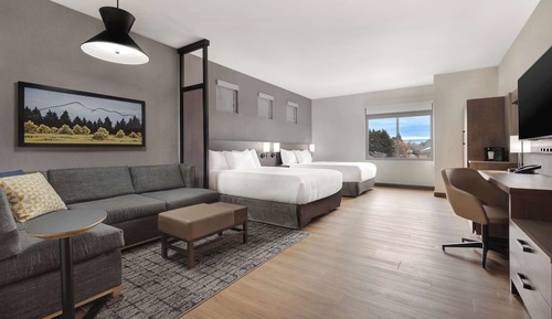 Habitación (2 Queenbeds with Sofabed)