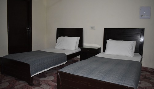 Habitación con 2 camas individuales