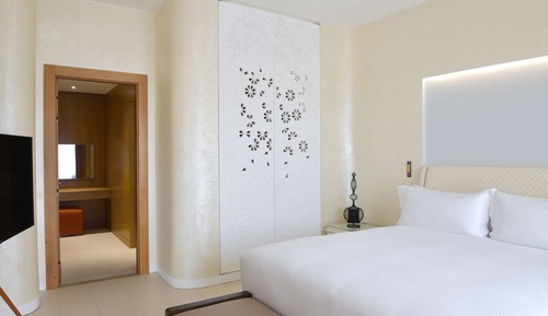 Suite, 1 cama de matrimonio grande, vistas a la piscina