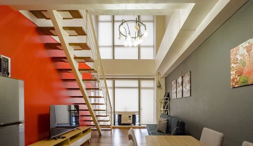 Loft clásico, 1 habitación, balcón, vistas a la ciudad
