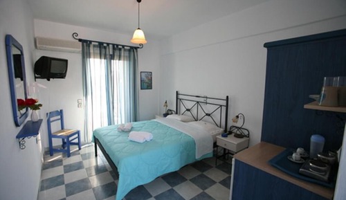 Habitación básica con 1 cama doble o 2 individuales