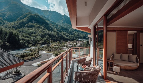 Suite, 1 habitación, acceso al Business Lounge, vistas al jardín