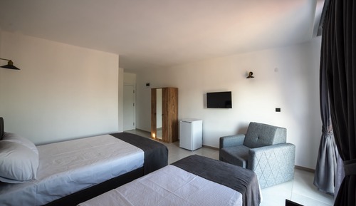 Habitación triple Confort, patio