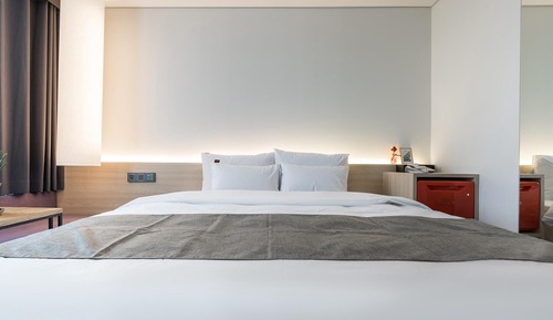 Room (Deluxe Cinema (Early check-in/LG 70-i)