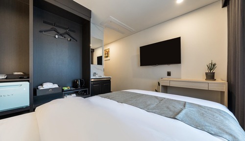 Room (Super Single Room (Early Check-In/Sin)