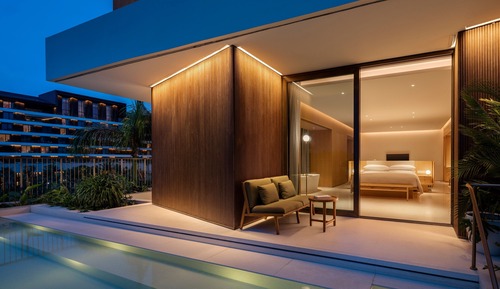 Suite estudio Confort, 1 cama de matrimonio grande, vistas al jardín