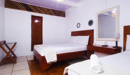 Habitación cuádruple básica