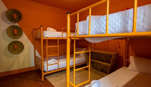 Dormitorio compartido estándar