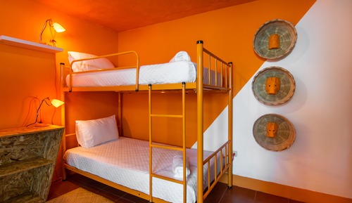 Dormitorio compartido económico