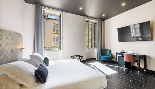 Habitación superior, vistas a la ciudad