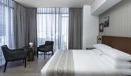 Habitación estándar, 1 cama de matrimonio grande, vistas a la ciudad