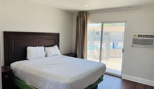 Habitación básica, 1 cama de matrimonio grande