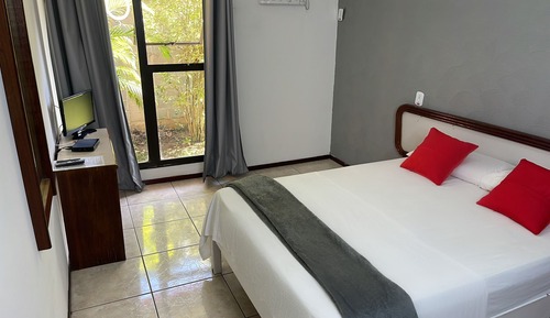 Habitación estándar, 1 cama doble, vistas al jardín