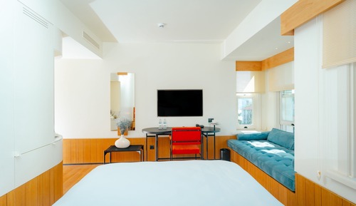 Superior Sea Or City View Room with BayWindow