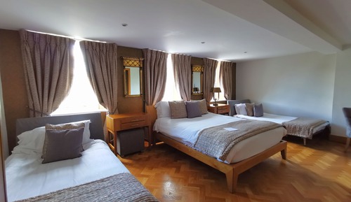 Habitación triple clásica
