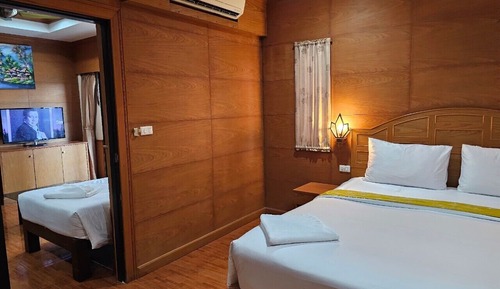 Suite familiar, 1 habitación, vistas a la ciudad