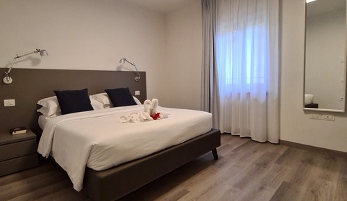 Apartamento superior, 1 cama de matrimonio con sofá cama