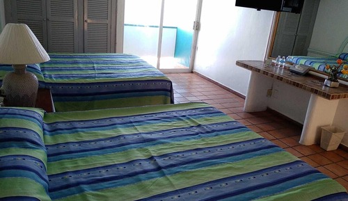 Habitación cuádruple clásica, balcón, vistas al mar