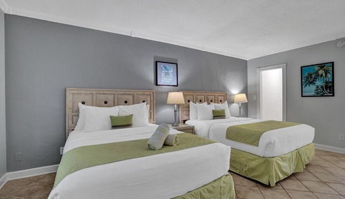 Habitación Deluxe doble, solo para hombres, vistas a la piscina