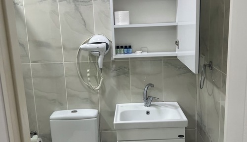 Habitación Deluxe con 2 camas individuales, varias camas, vistas a la ciudad