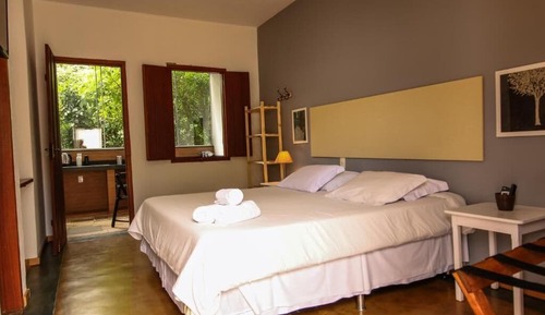 Estudio clásico, vistas al jardín