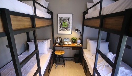 Habitación cuádruple, balcón