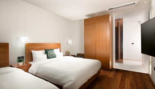 Room (Superior Twin)