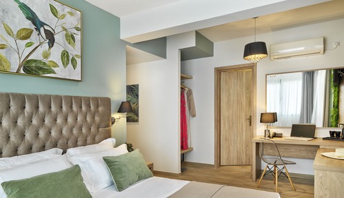 Superior King Room