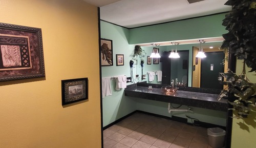 Habitación romántica, 1 cama de matrimonio grande, no fumadores, vistas al jardín