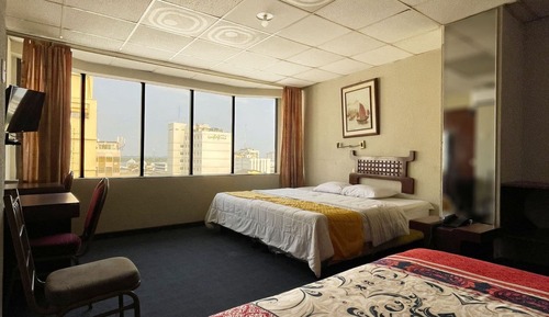 Habitación triple estándar, 3 camas individuales, bañera, vistas a la ciudad