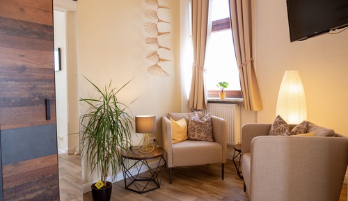 Habitación estándar con 2 camas individuales, baño privado, vistas al patio (Zweibettzimmer)
