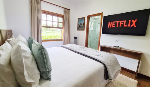 Habitación superior con 1 cama doble o 2 individuales