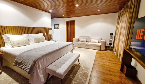 Suite familiar