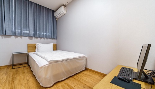 Room (Triple room - 3 super singles PC (can)