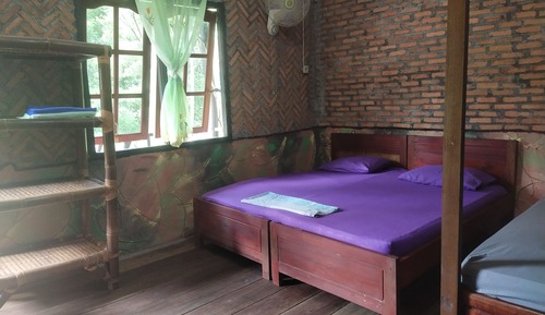 Villa, 3 habitaciones, cocina, vistas al río