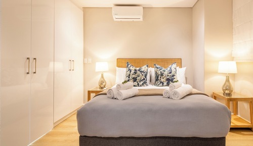 Apartamento de lujo, balcón, vistas al mar