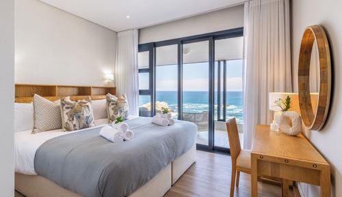 Ático ejecutivo, 3 habitaciones, vistas al mar