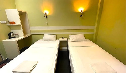 Deluxe Twin Room with City View