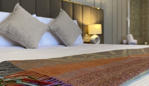 Suite Deluxe, 1 cama de matrimonio grande, bañera de hidromasaje, vistas a la ciudad