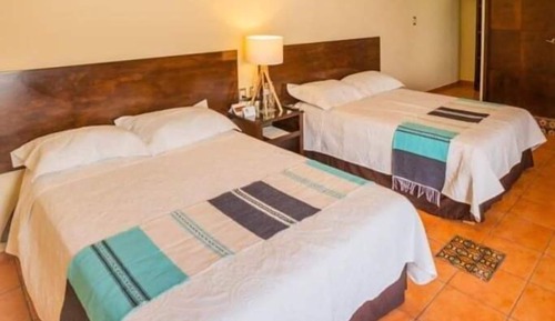 Habitación estándar doble, 2 camas dobles, accesible para personas con discapacidad
