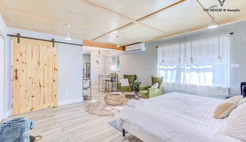Suite estudio ejecutiva, 1 cama de matrimonio grande, no fumadores, planta baja