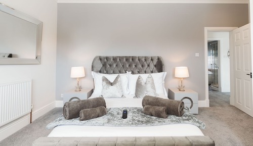 Apartamento de lujo, 2 habitaciones, bañera de hidromasaje, vistas al jardín